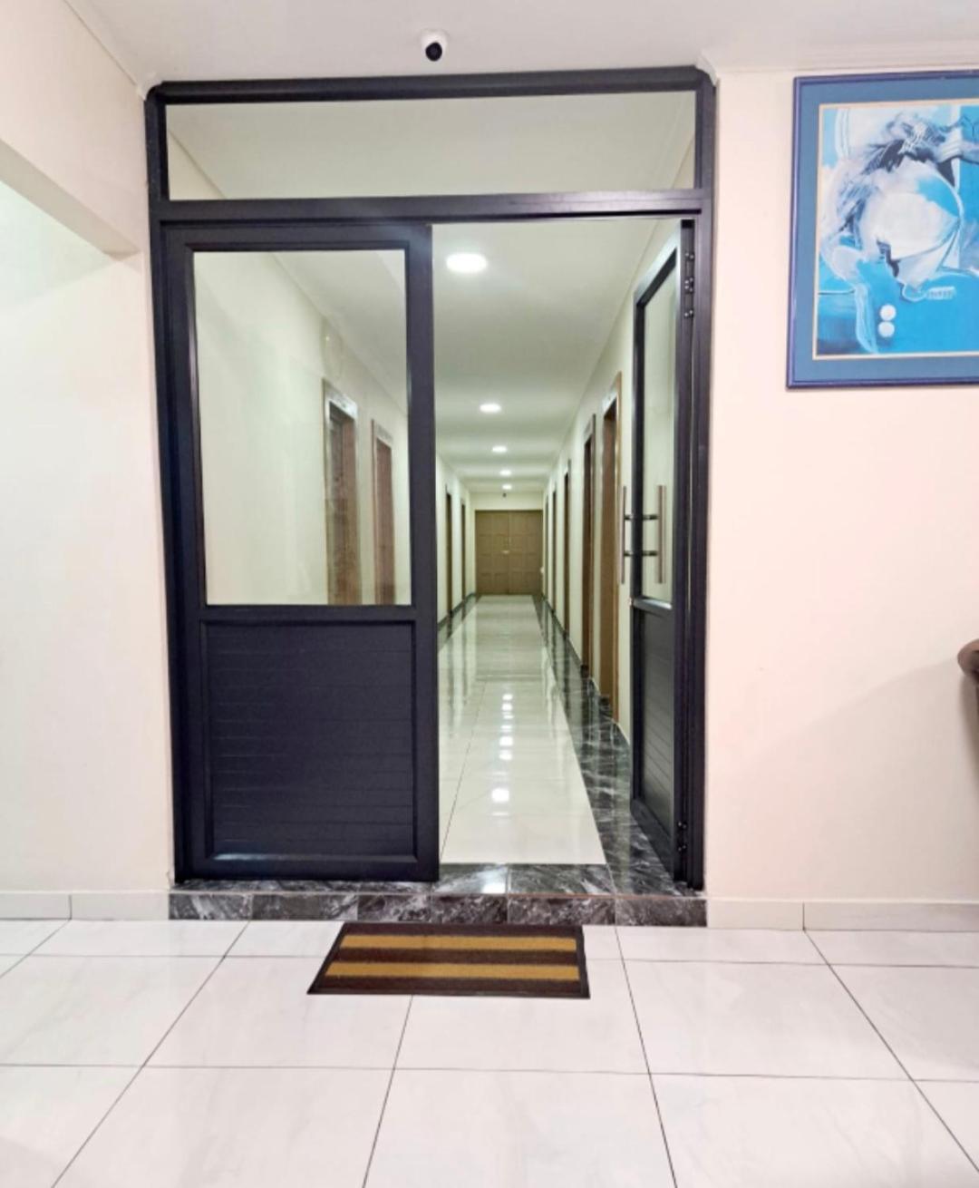 Supa Lodge Parow Luaran gambar