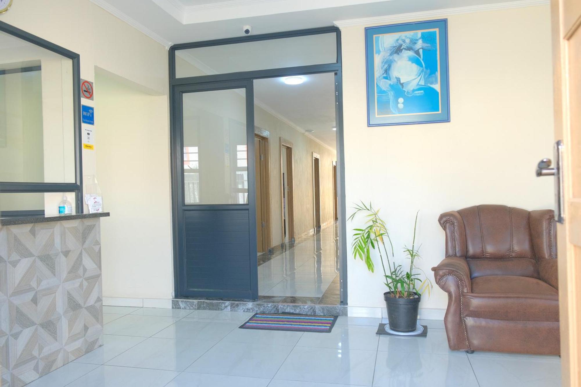 Supa Lodge Parow Luaran gambar
