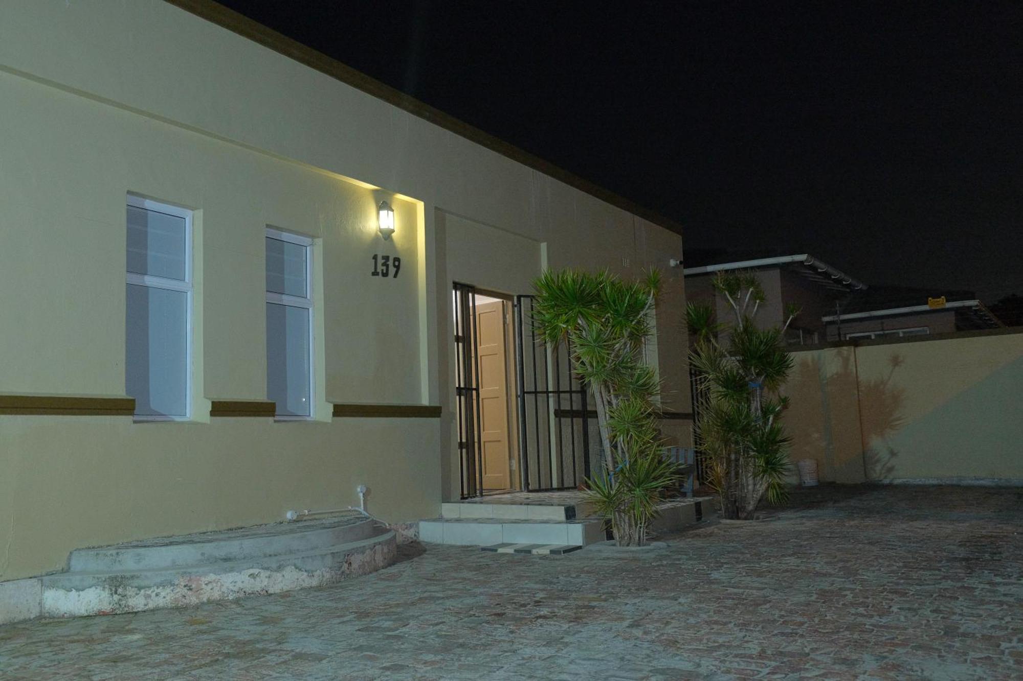 Supa Lodge Parow Luaran gambar