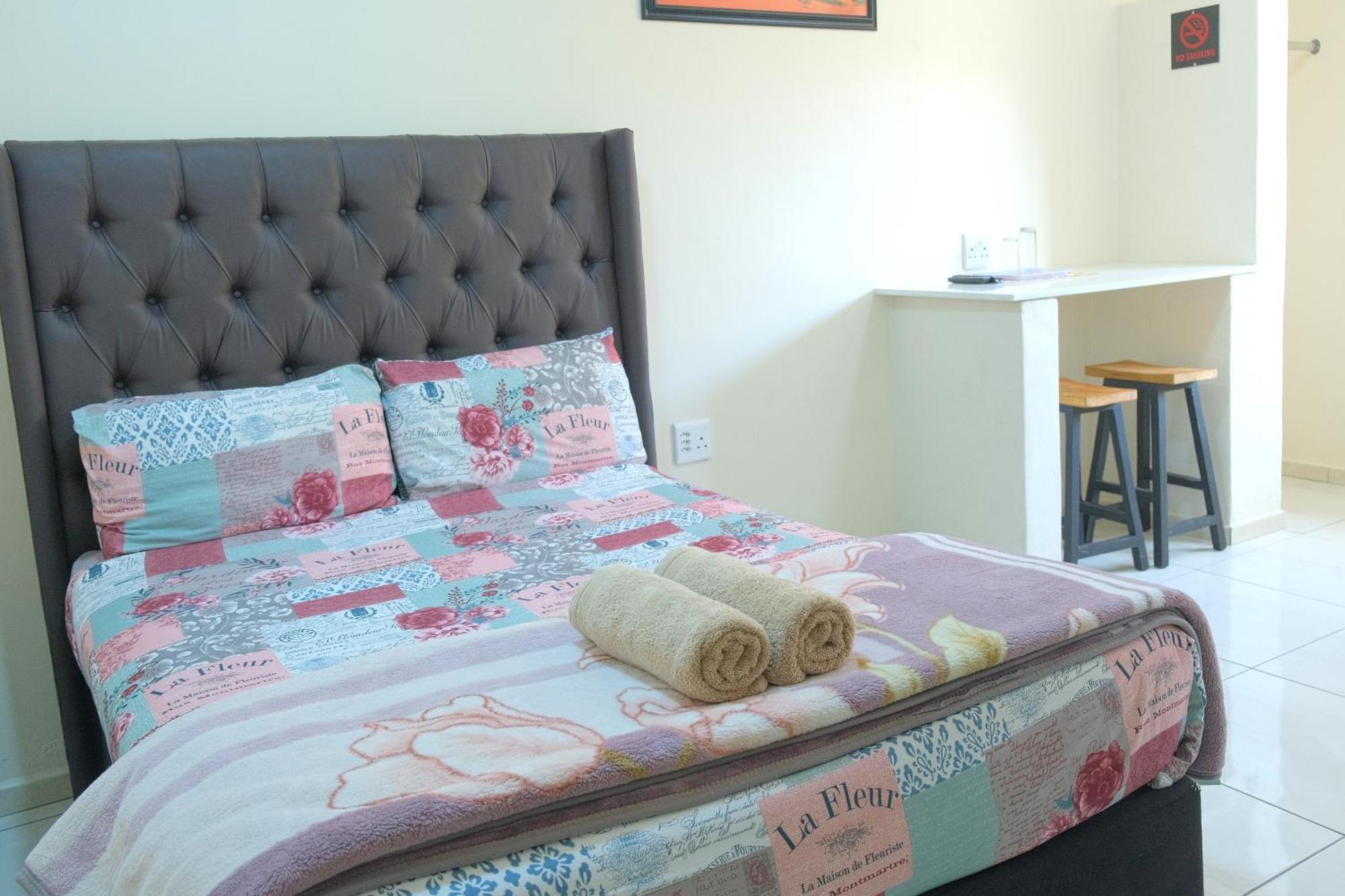 Supa Lodge Parow Luaran gambar